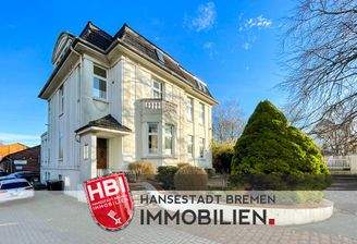 Außenfassade Front Villa