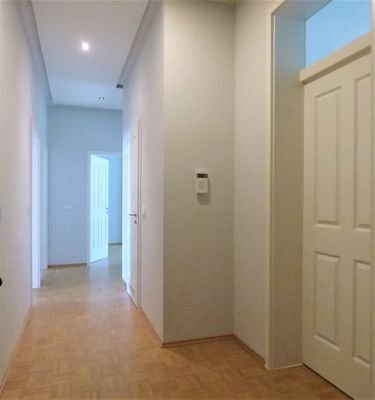 Flur (Referenzbild, baugleiche Wohnung)
