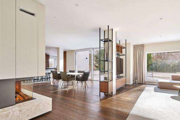 Designwohnraum mit eleganter Raumteilung