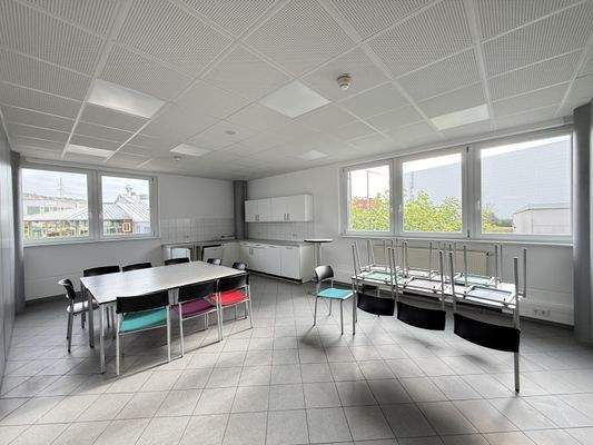 OG - Aufenthaltsraum mit Küche