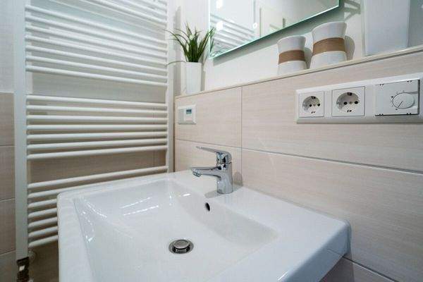 Bad mit elektr. Fußbodenheizung