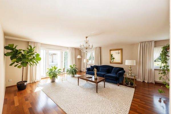 Wohnzimmer Richtung Wintergarten - Gestaged