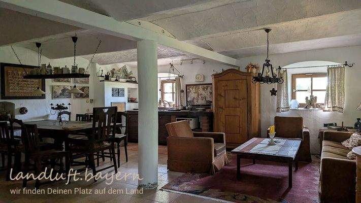 Das große Wohnesszimmer im ehem. Stallteil des Bau