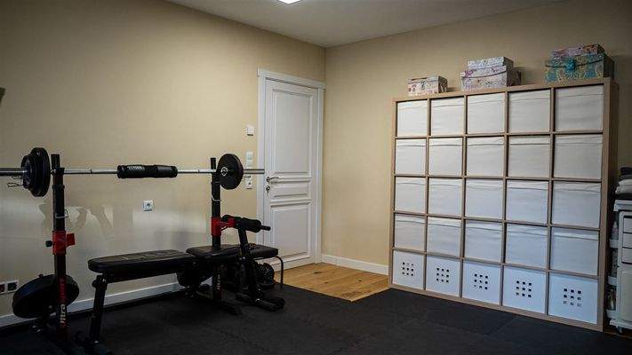 Schlafzimmer 2/ Büro/ Fitness UG