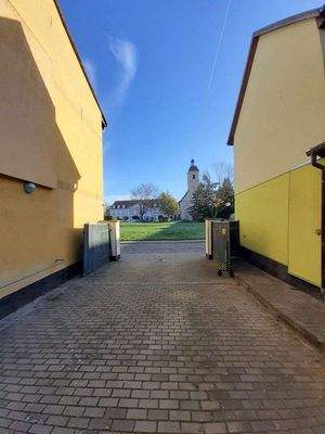 Blick vom Hof, Zufahrt.jpg