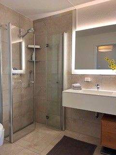 Gäste-WC Dusche b.jpg