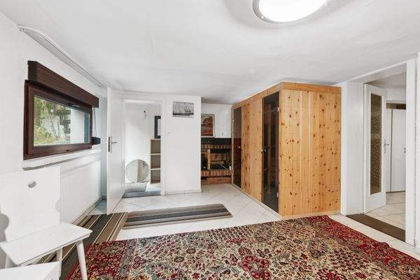 Sauna und Kamin im UG