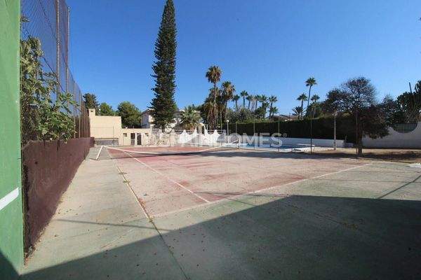 Spanish Style House with Pool in Elche Alicante