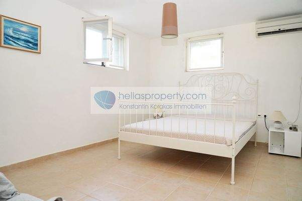 d9ee572132ab44d38bb963ab44e9f377-original