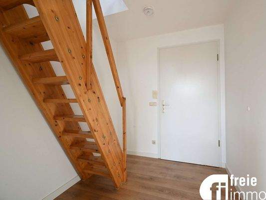 Aufgang zum SchlafbereichDG