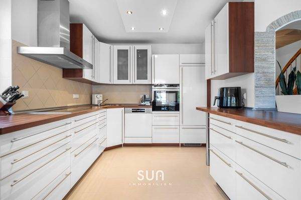 MODERNE & OFFENE KÜCHE 