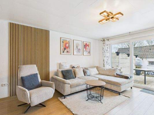 Geräumiges Wohnzimmer