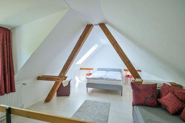 Gästewohnung Schlafzimmer zum Bett