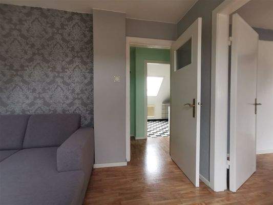 Zugang zum Wohnzimmer und Kinderzimmer/Büro