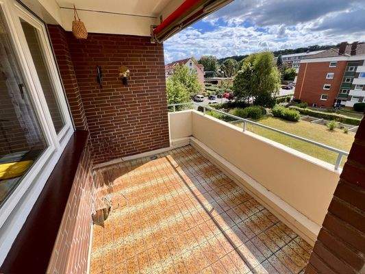 ... mit West-Loggia ...