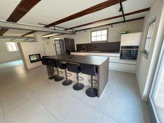 Küche mit Sicht Esszimmer 1.JPG