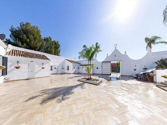  2534 andalusien, sevilla, las cabezas de san juan, finca de lux zu verkaufen