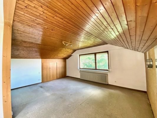 Studio-Zimmer Dachgeschoss