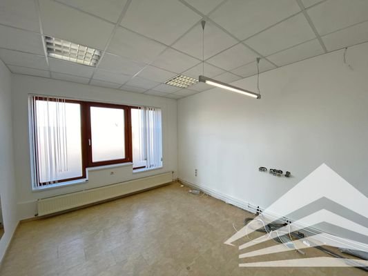 Büro/Behandlungszimmer Beispiel EG