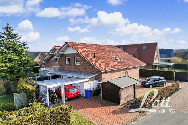 Carport mit Geräteraum