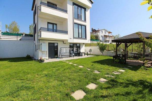 Detached Villa with Private Landscaping in Akköy