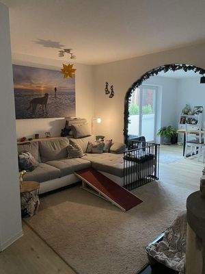 Blick Wohnzimmer zur Küche