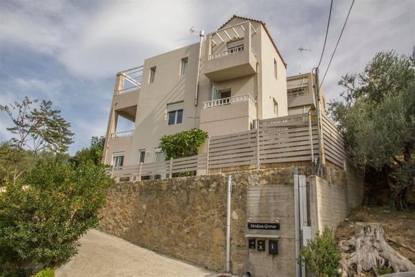 Kreta; Platanias: Villa mit Aussicht und separatem Gästeapartment zuverkaufen