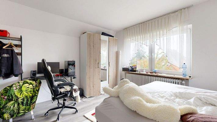 Schlafzimmer Erdgeschoss Rechts