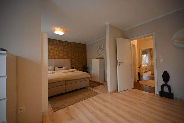 Schlafzimmer 2 mit Ankleidebereich