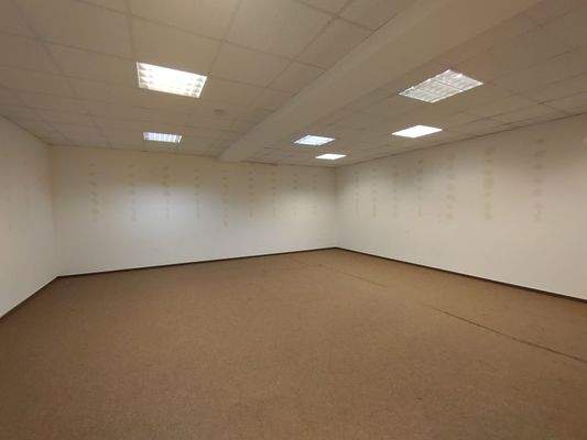 Verkaufs-/ Lagerfläche