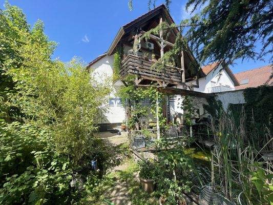 Hausansicht Rückseite aus dem Garten