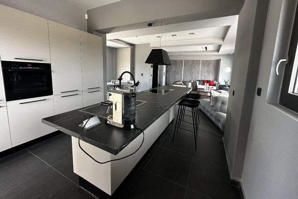 Kreta, Kolymvari: Moderne Luxusvilla mit atemberaubender Aussicht und privatem Pool zum Verkauf