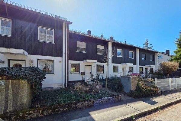 Außensicht Straßenseite