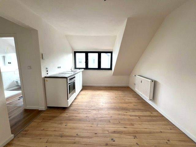 renovierte 3 ZKB-Dachstudio-Wohnung (St. Ingbert-Süd) Erstbezug! - Photo 1