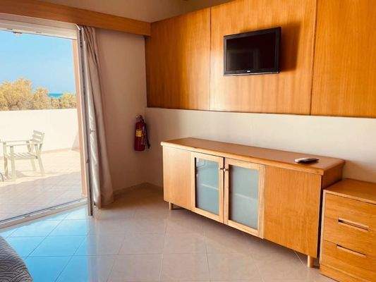 Kreta, Platanias: Luxuriöser 4-Villen-Komplex zu verkaufen, nur wenige Meter vom Meer entfernt!