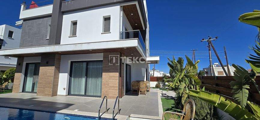 Detached Villa in a Complex Close to Beach and City Center in Girne