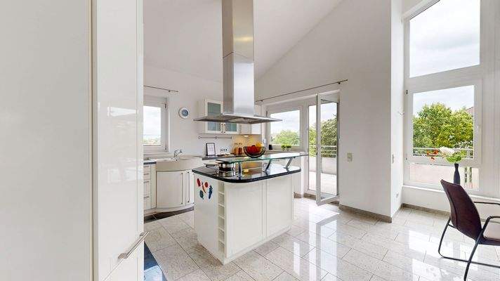 Offene Küche mit Einbauküche