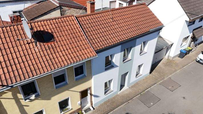 Front mit linker Seite von oben