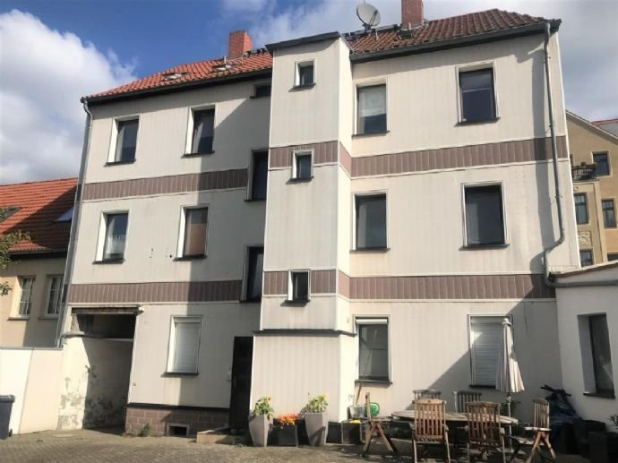 Dachgeschosswohnung mit EBK im Giebichensteinviertel zu vermieten.