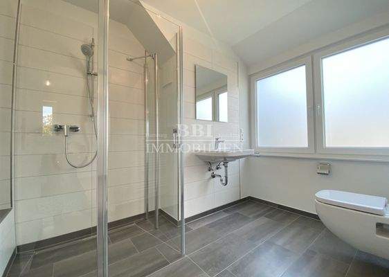 Geschmackvolles Duschbad