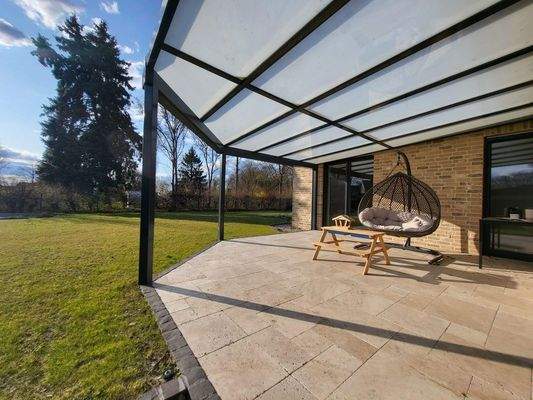 Terasse mit Naturstein