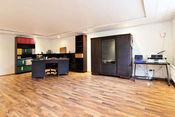 Büro im ausgebautem Keller