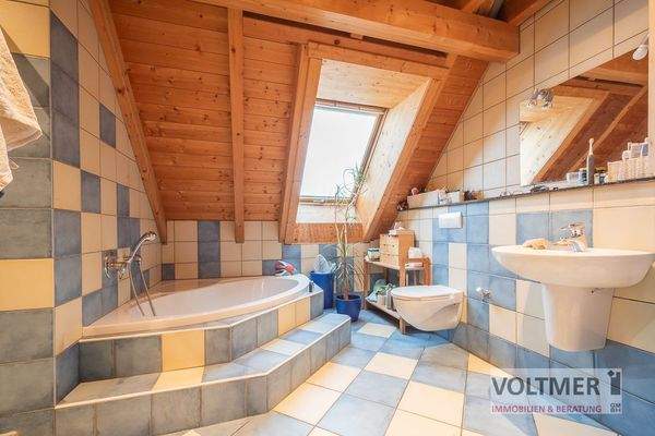 Haus 11a DG Tageslichtbad