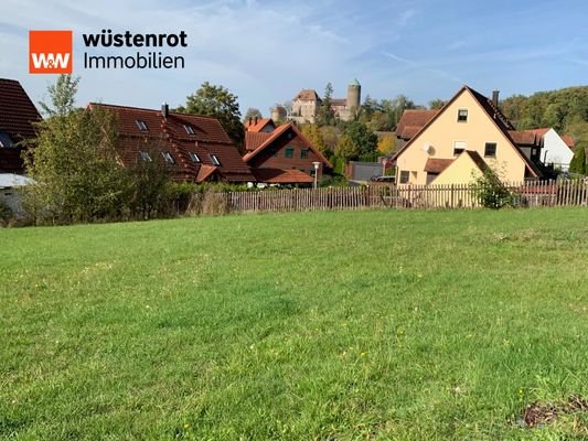 Unverbaubarer Freiblick zur Burg Colmberg