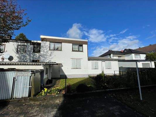 Lagerhalle mit Wohnung