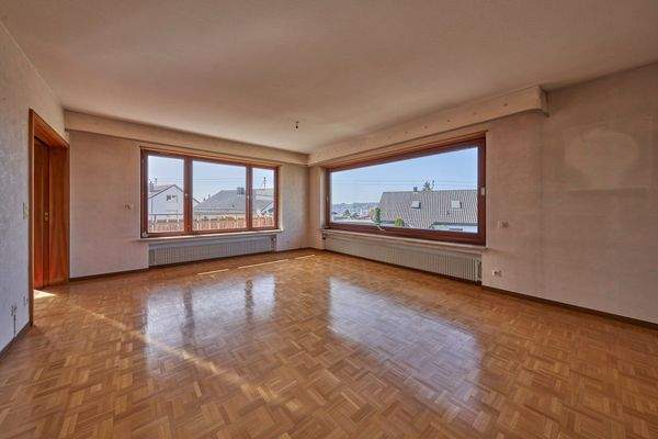 Lichterfülltes, großes Wohnzi.