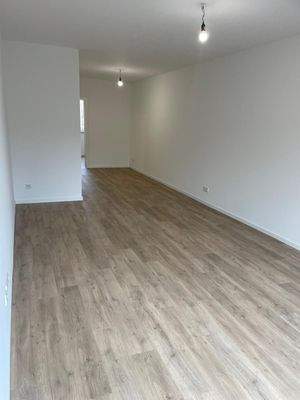 Geräumiges Wohnzimmer