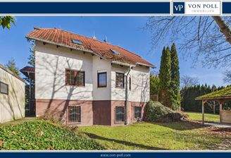 Hausansicht aus dem Garten