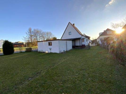 Ansicht Grundstück mit Altbestand