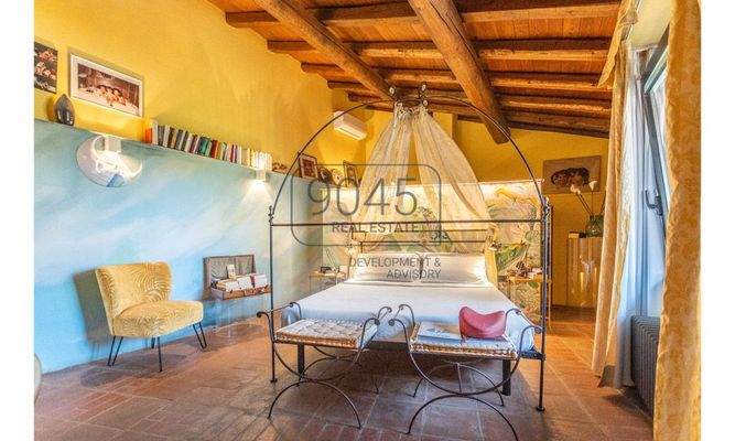 Moderne Villa mit Panoramablick in Castel San Pietro Terme – Emilia-Romagna